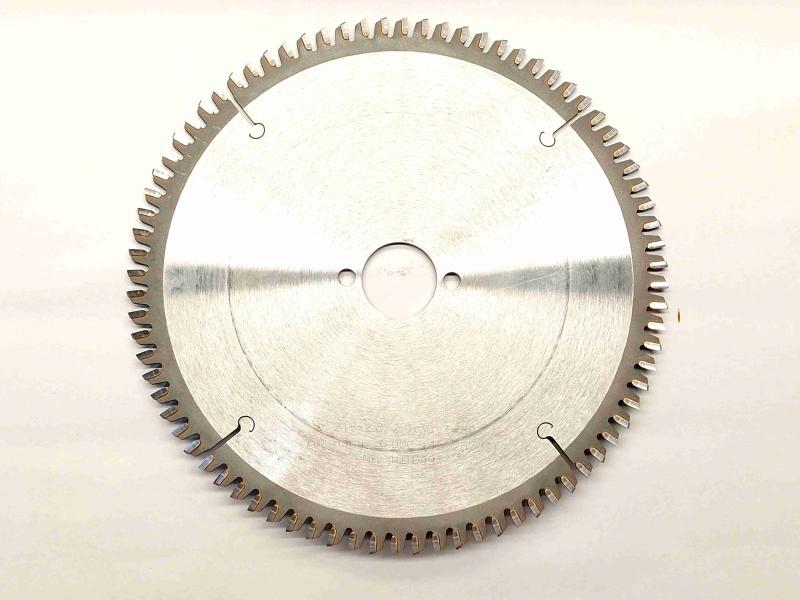FLURY HM-Kreissägeblatt Ø216x2,8/2,0x30mm 80 TF neg. FLURY HM-Kreissägeblatt Ø216x2,8/2,0x30mm 80 TF neg.
